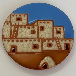 Mesa Verde Cliff Dewlling Pottery Trivet Clay Art Round Hand Panted EUC 6”